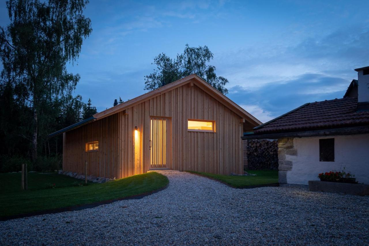 Forstgut - Premium Waldchalets Und Lodge Suiten 雷根 外观 照片