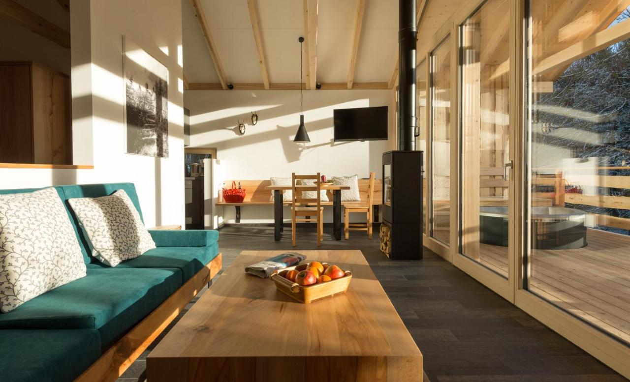 Forstgut - Premium Waldchalets Und Lodge Suiten 雷根 外观 照片