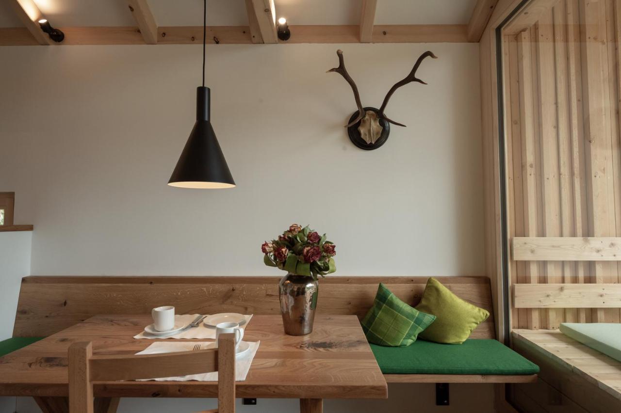 Forstgut - Premium Waldchalets Und Lodge Suiten 雷根 外观 照片