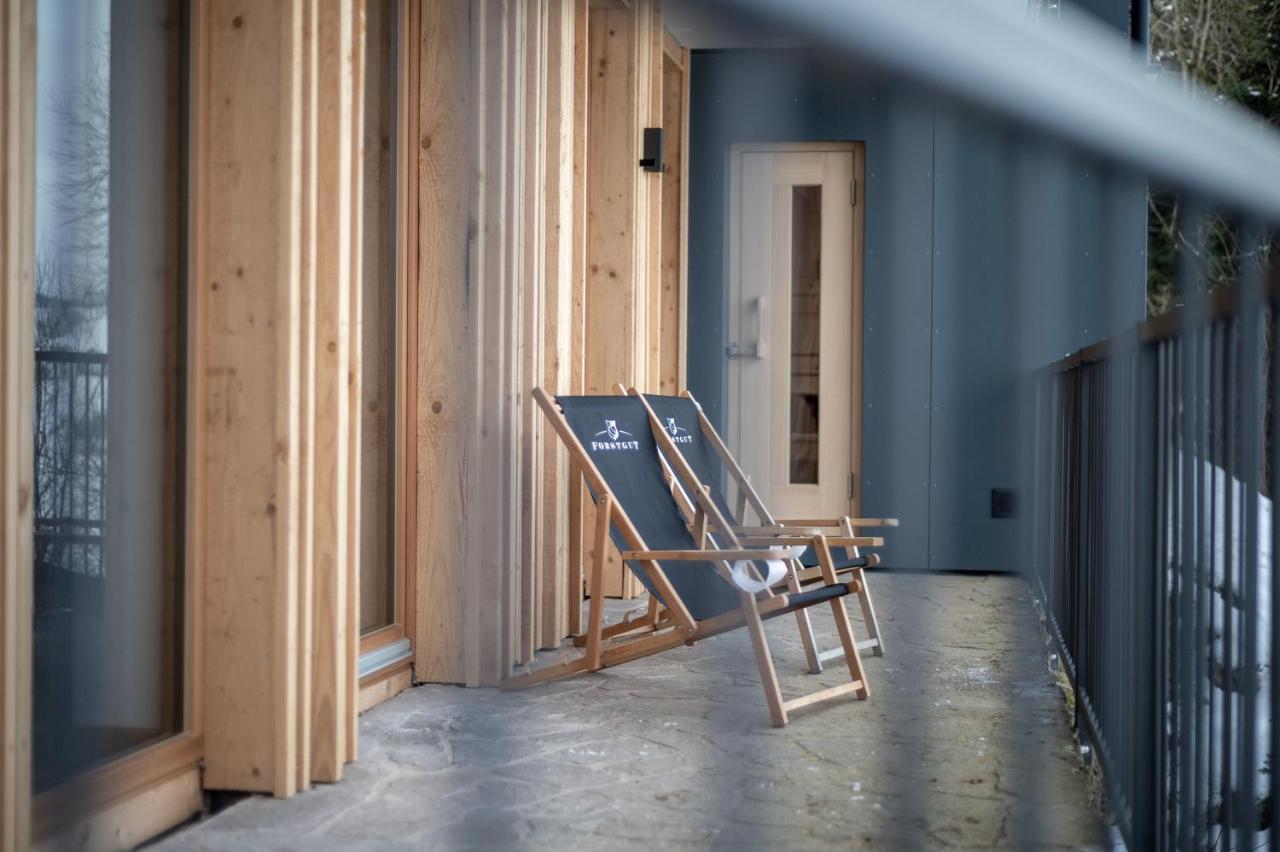 Forstgut - Premium Waldchalets Und Lodge Suiten 雷根 外观 照片