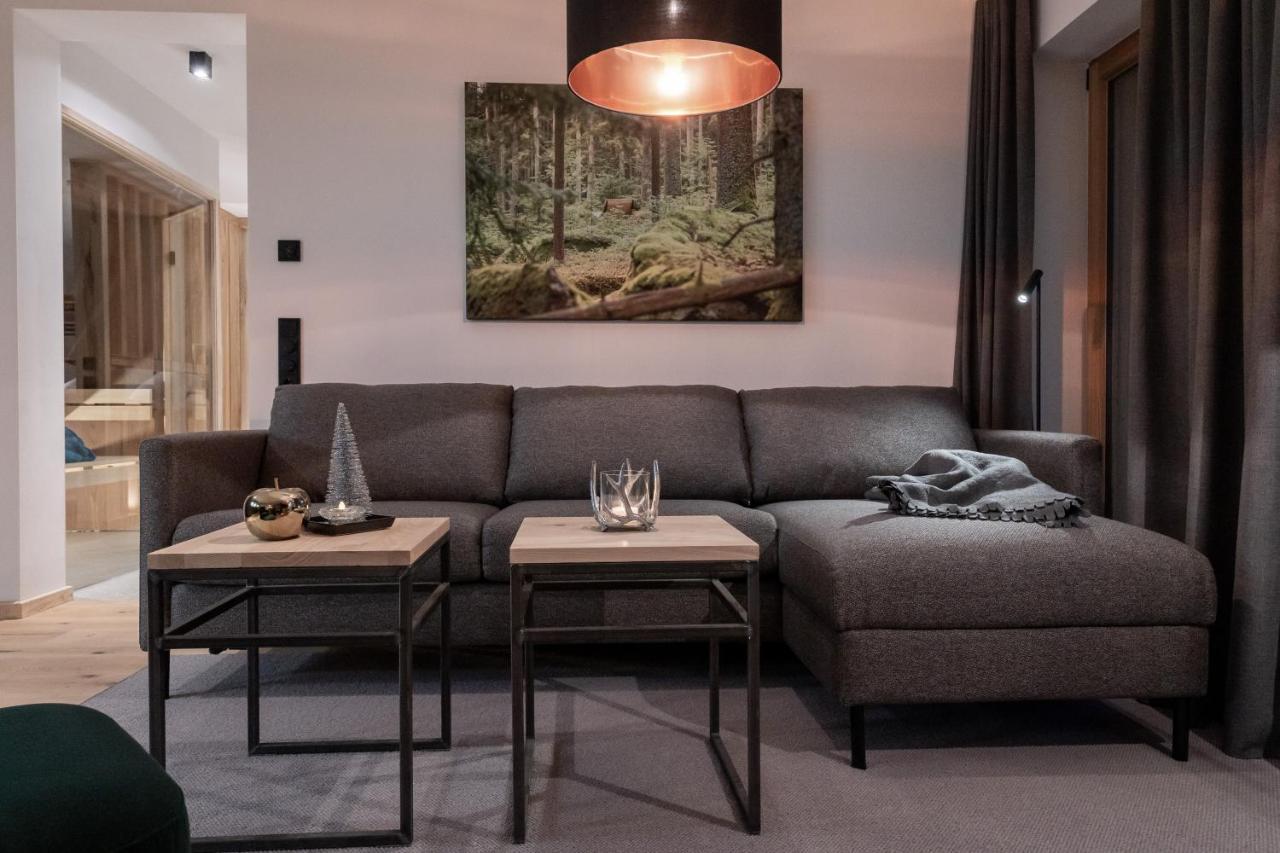 Forstgut - Premium Waldchalets Und Lodge Suiten 雷根 外观 照片